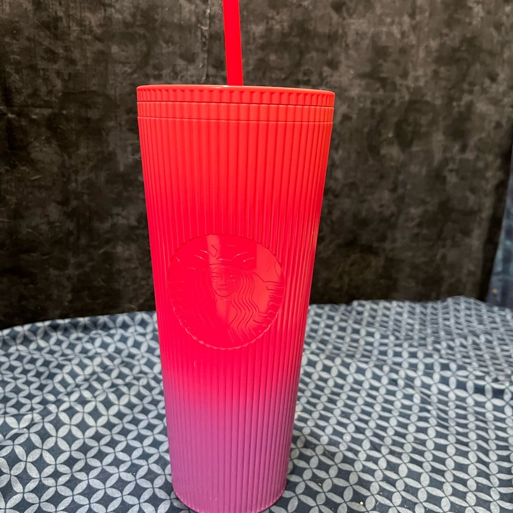 Starbucks Tumbler Collectible 24oz Cold Drink Ombré Effect Pink to Purple New